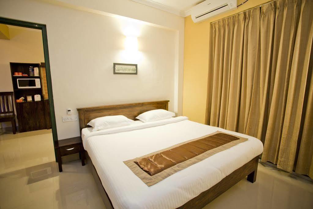 Treehouse Blue Hotel & Serviced Apartments Majorda Ngoại thất bức ảnh